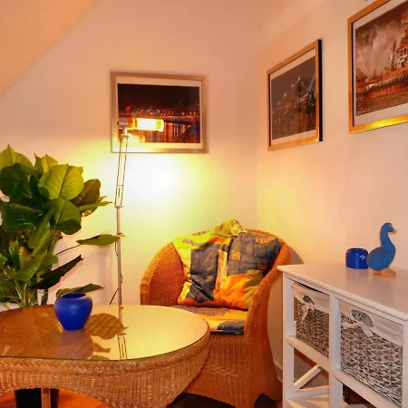 Fewo Namenlos Auf Rugen Apartmán *